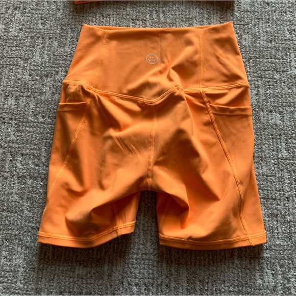 Moana Smile Club “Peach” Shorts - Picture 3 of 3